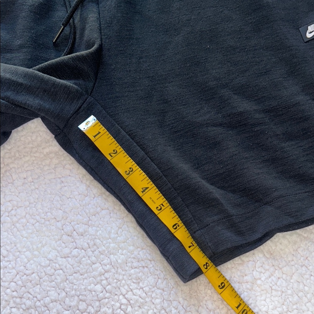 Nike Black Athletic Shorts with Elastic Waistband - Picture 4 of 10